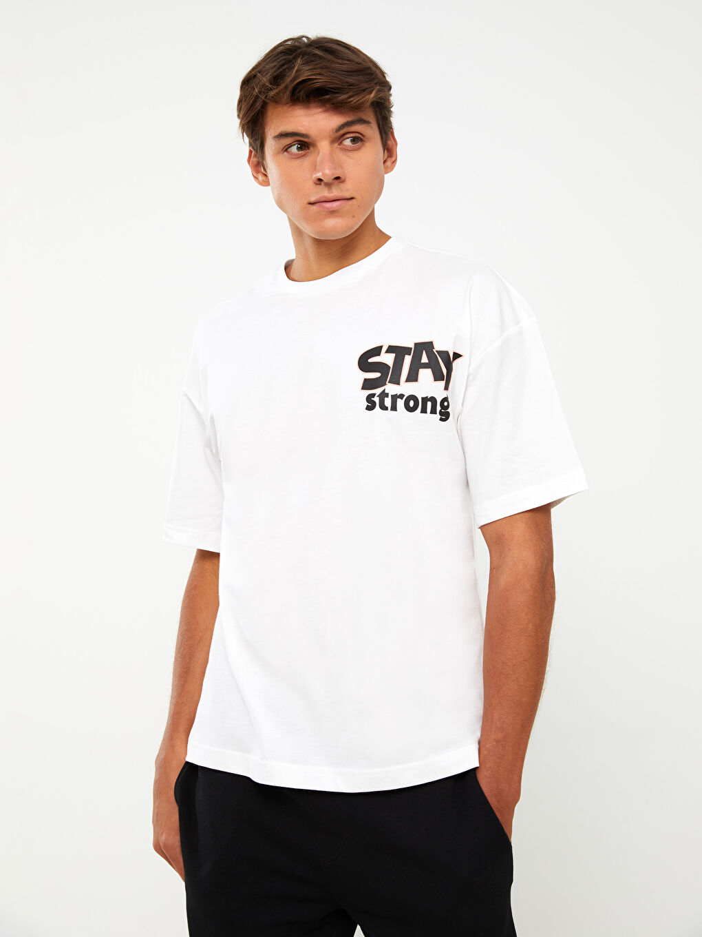 Beyaz Bisiklet Yaka Kısa Kollu Baskılı Penye Erkek Tişört