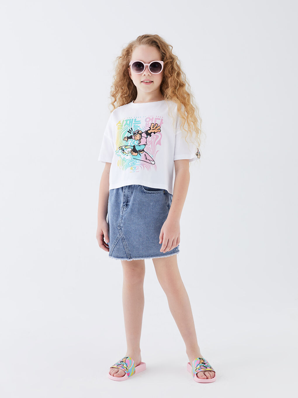 Beyaz Bisiklet Yaka Nostaljik Maymun Baskılı Kısa Kollu Kız Çocuk Tişört-3