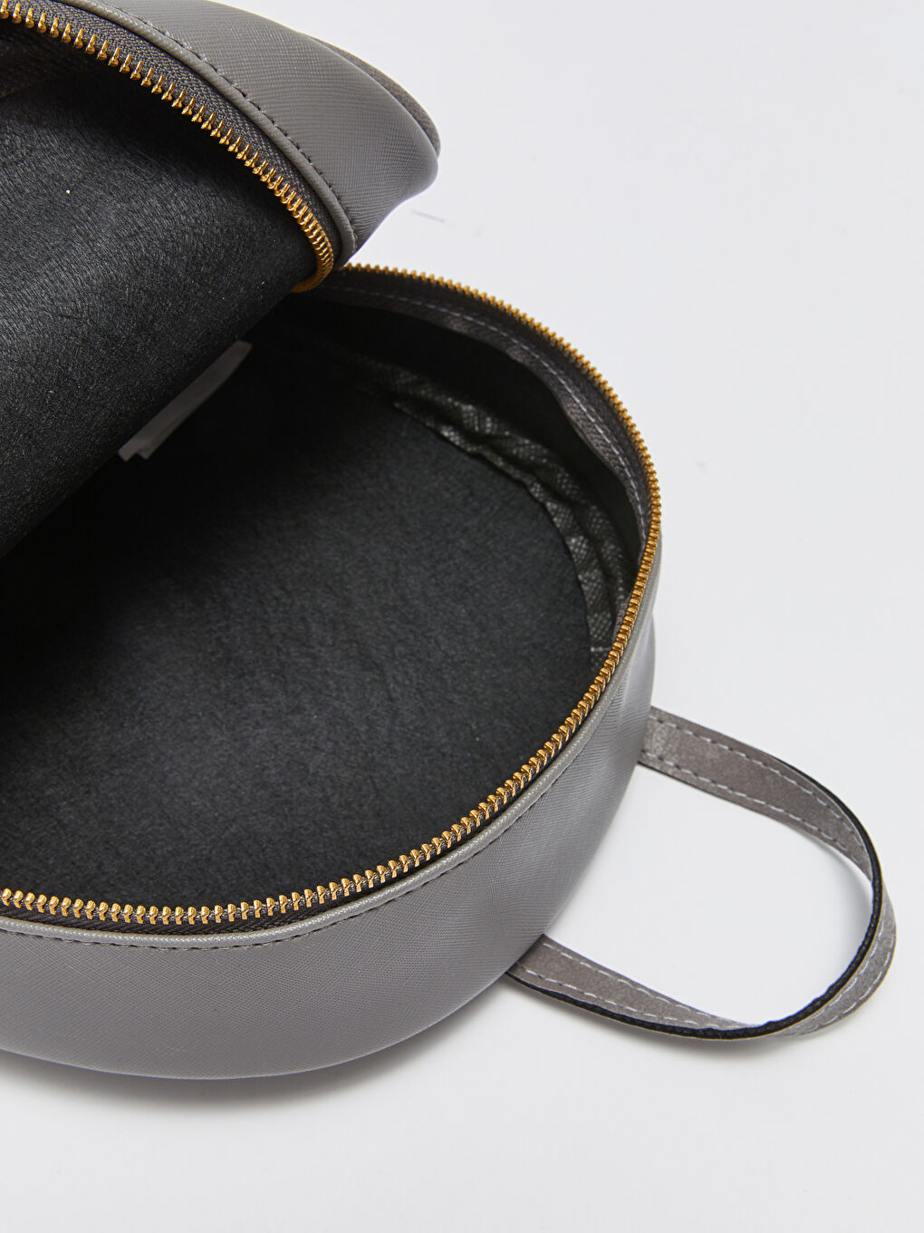 حقيبة ظهر للسيدات بمظهر الجلد-5