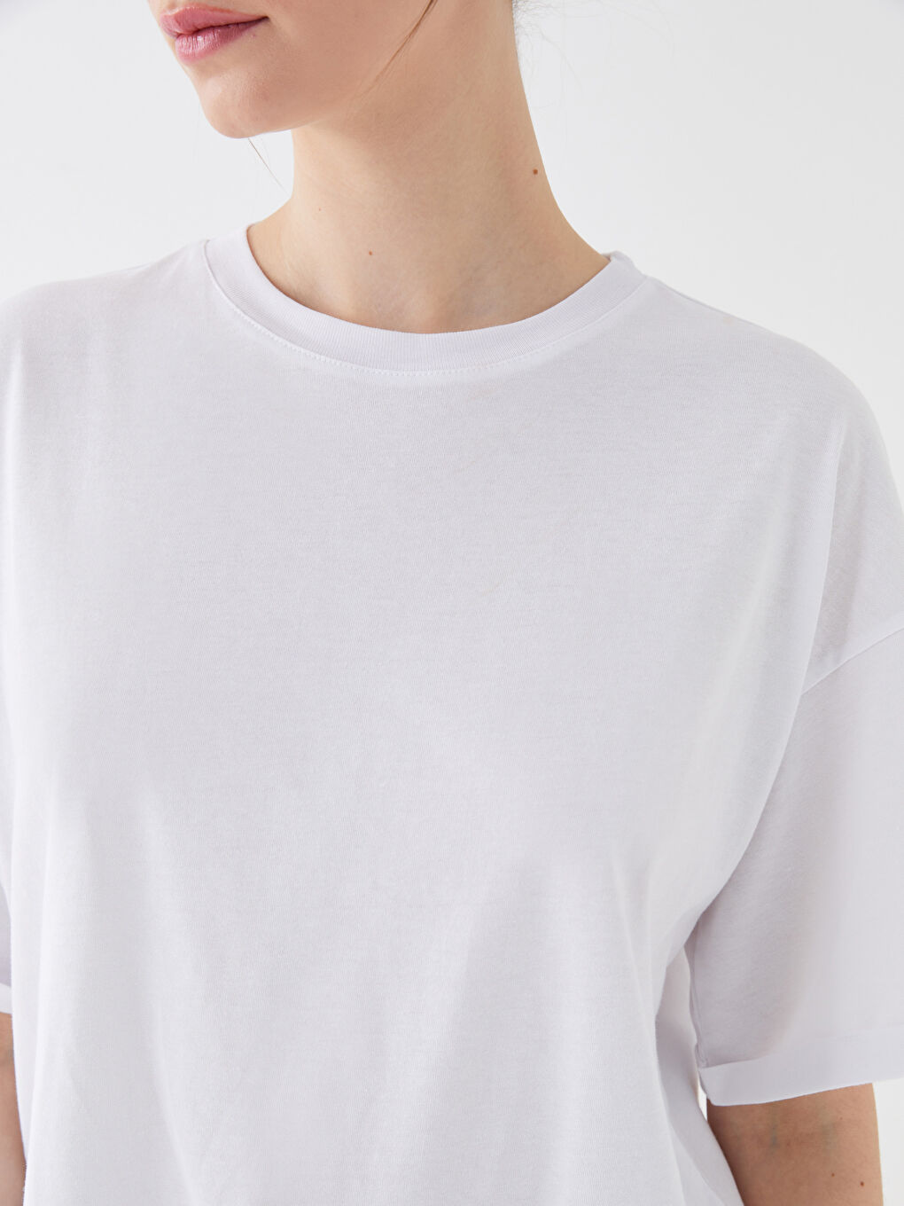 Crew Neck Plain Short Sleeve Oversize Women's T-Shirt-4