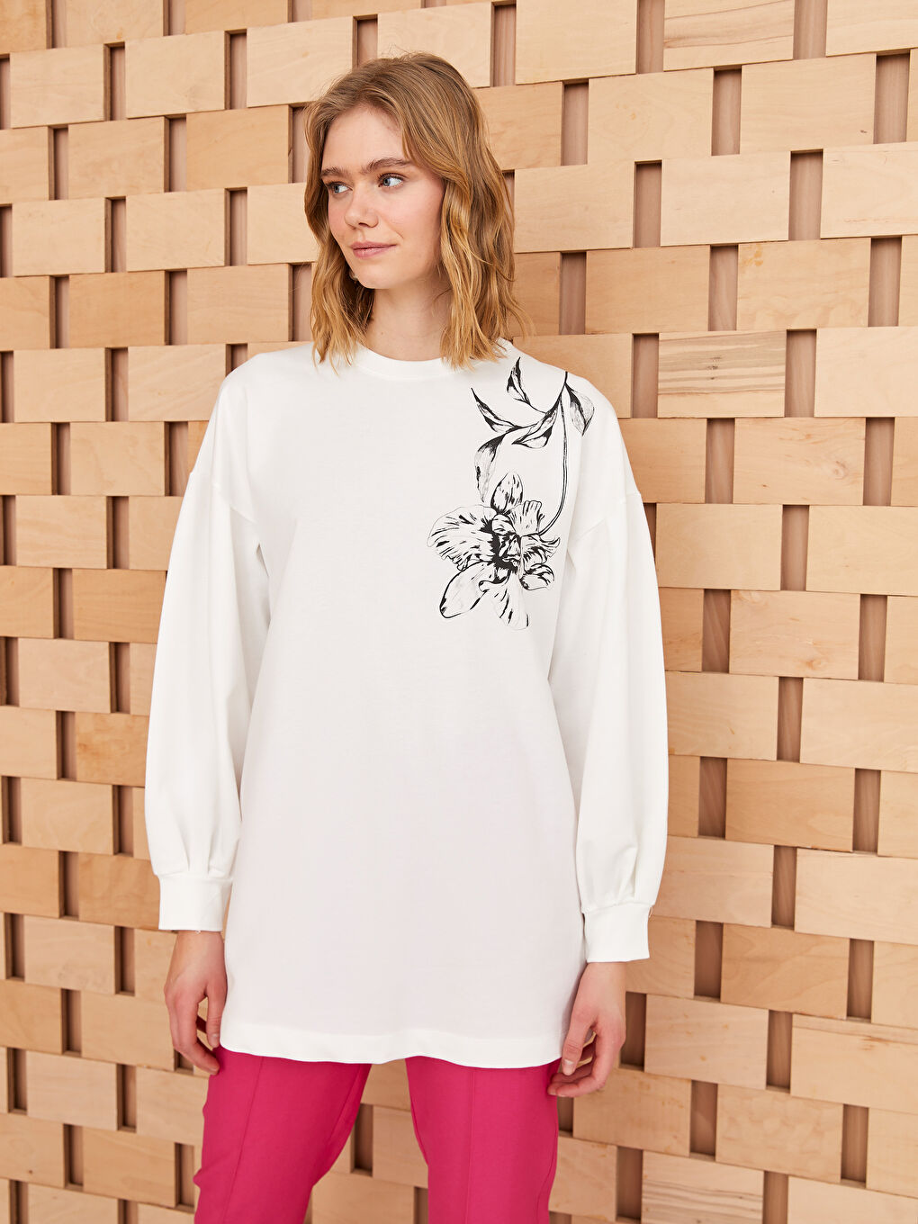 Crew Neck Printed Long Sleeve Oversize Women's Sweatshirt Tunic-1