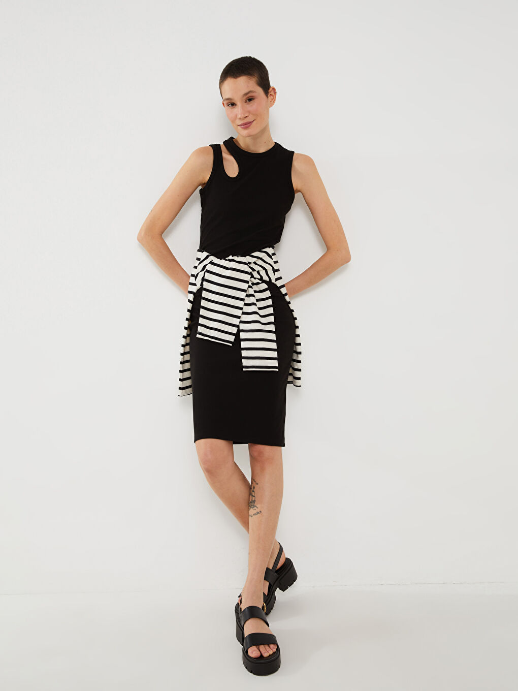 LCW Vision Rundhalsausschnitt Fensterdetail Damen Figurbetontes Kleid -S3GP79Z8-CVL