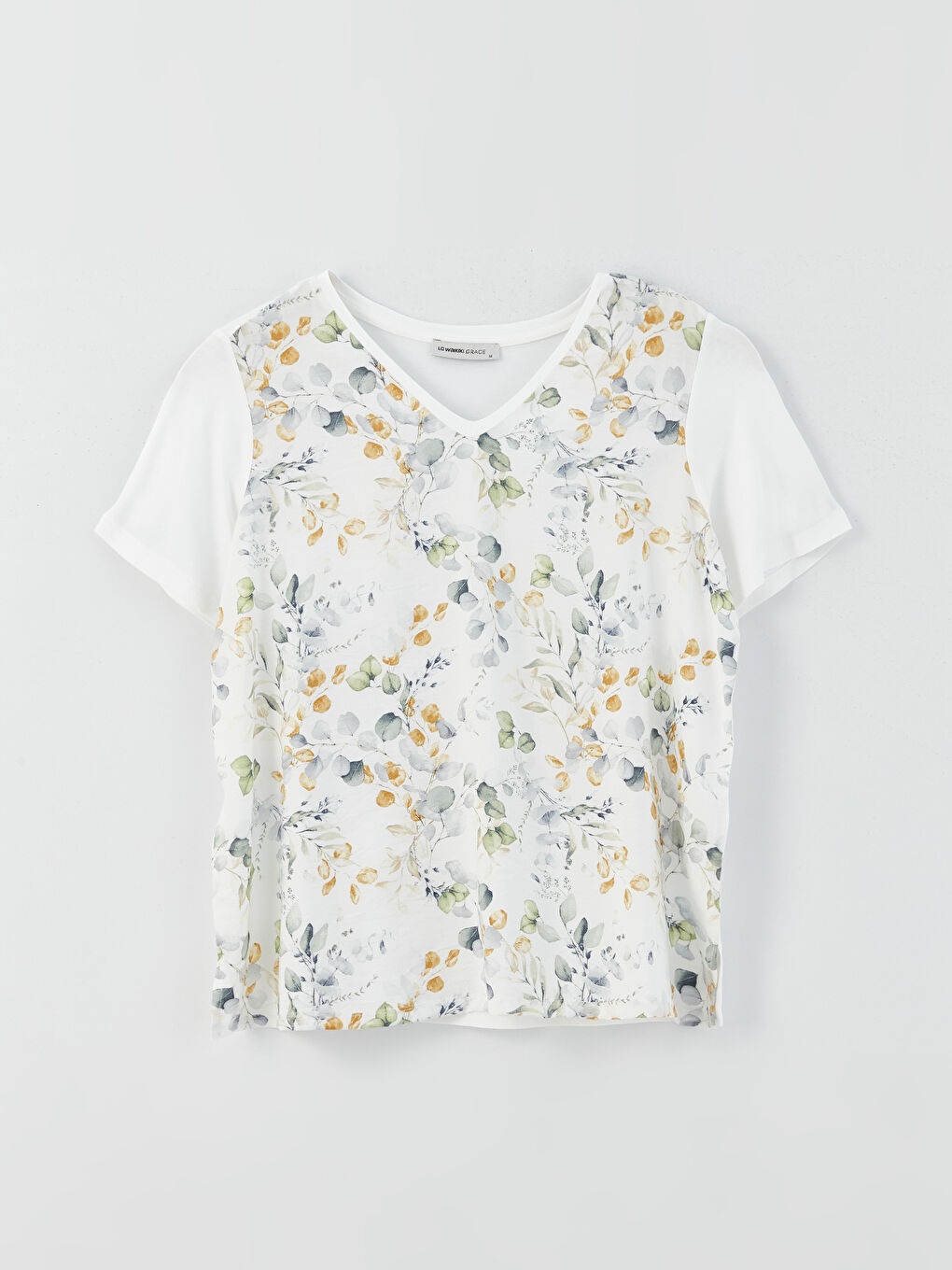 Ekru V Yaka Desenli Kısa Kollu Kadın Tişört-5