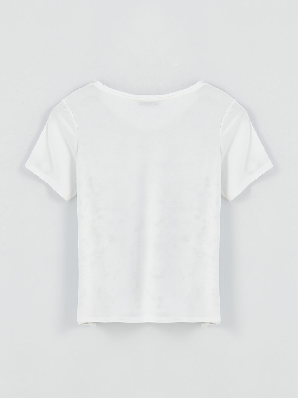 Ekru V Yaka Desenli Kısa Kollu Kadın Tişört-6