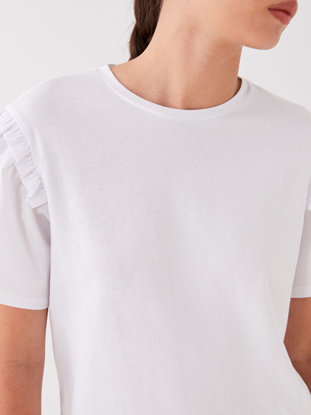 بلوزة نسائية بياقة دائرية سادة بأكمام قصيرة-2