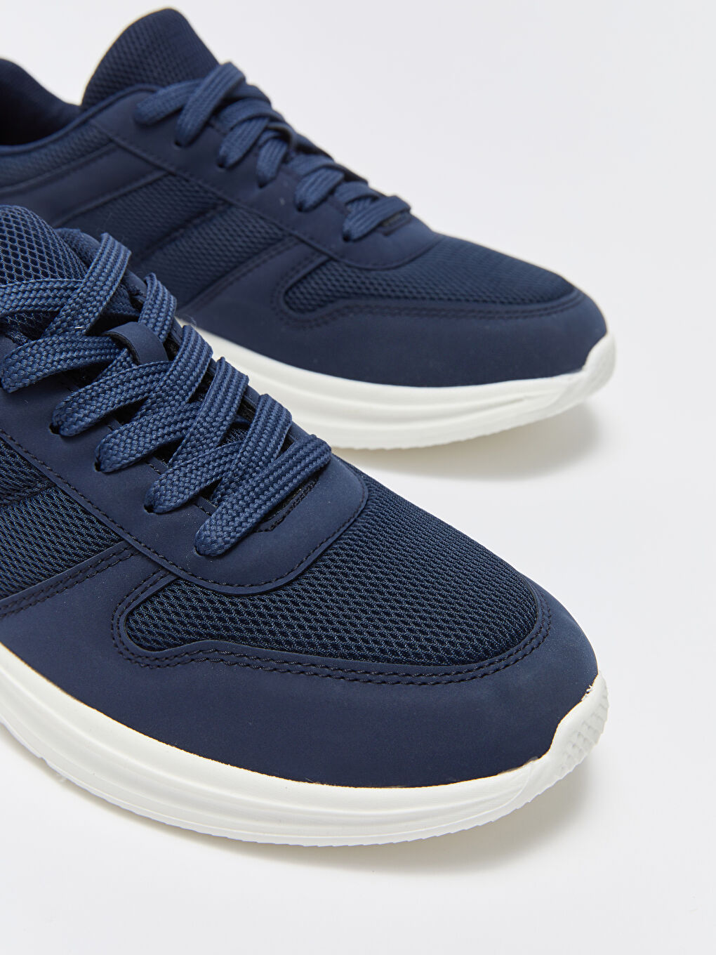 Кроссовки на шнуровке для мужчин-2