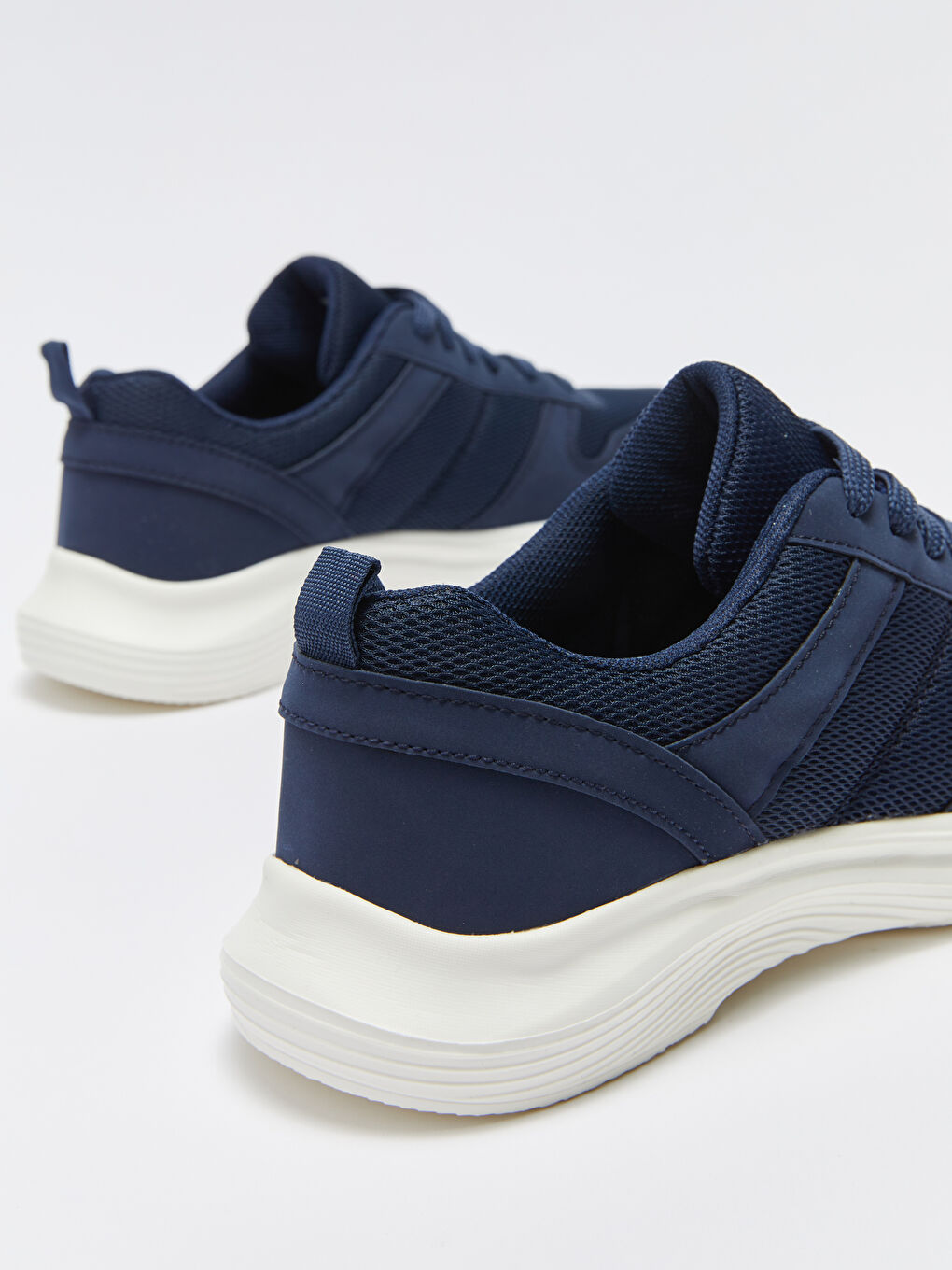 Кроссовки на шнуровке для мужчин-4