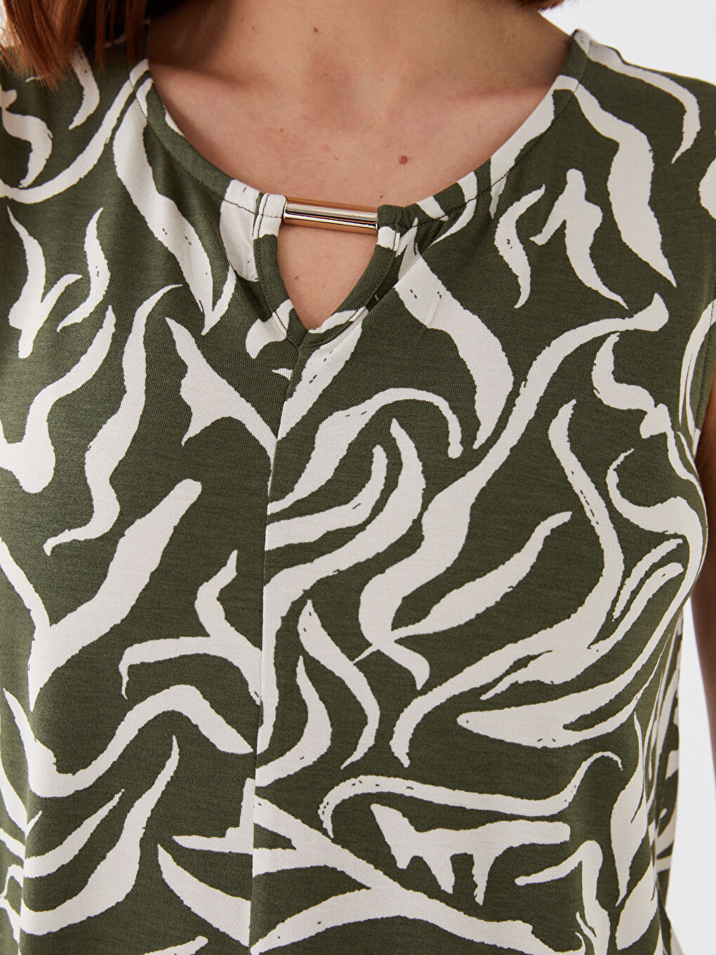 Yeşil Bisiklet Yaka Desenli Kadın Atlet-3