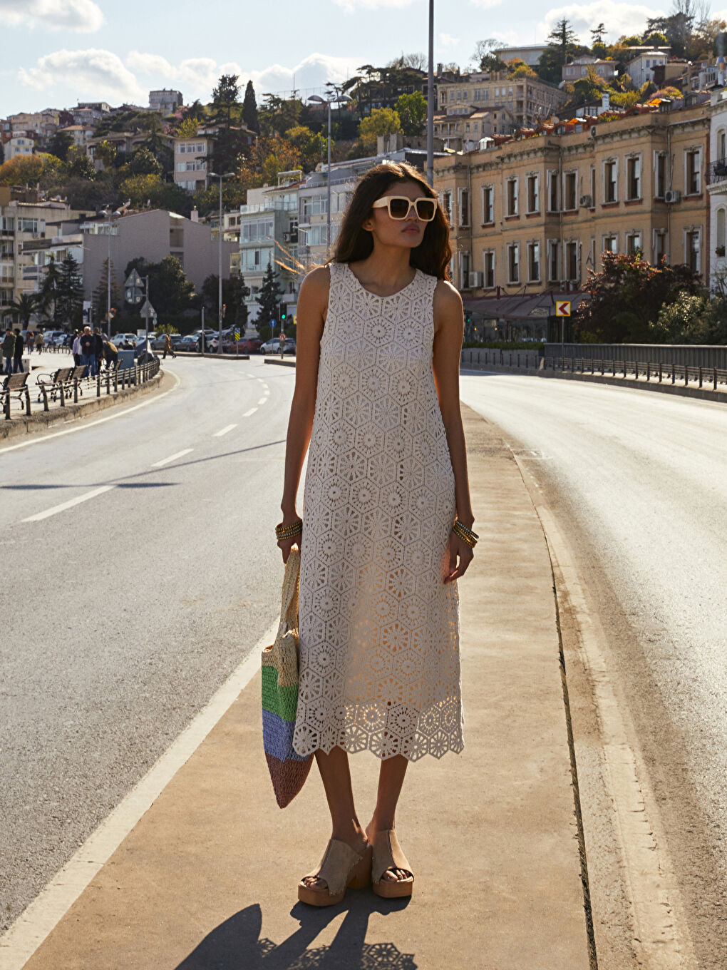 Bej Bisiklet Yaka Nakışlı Kadın Kroşe Elbise