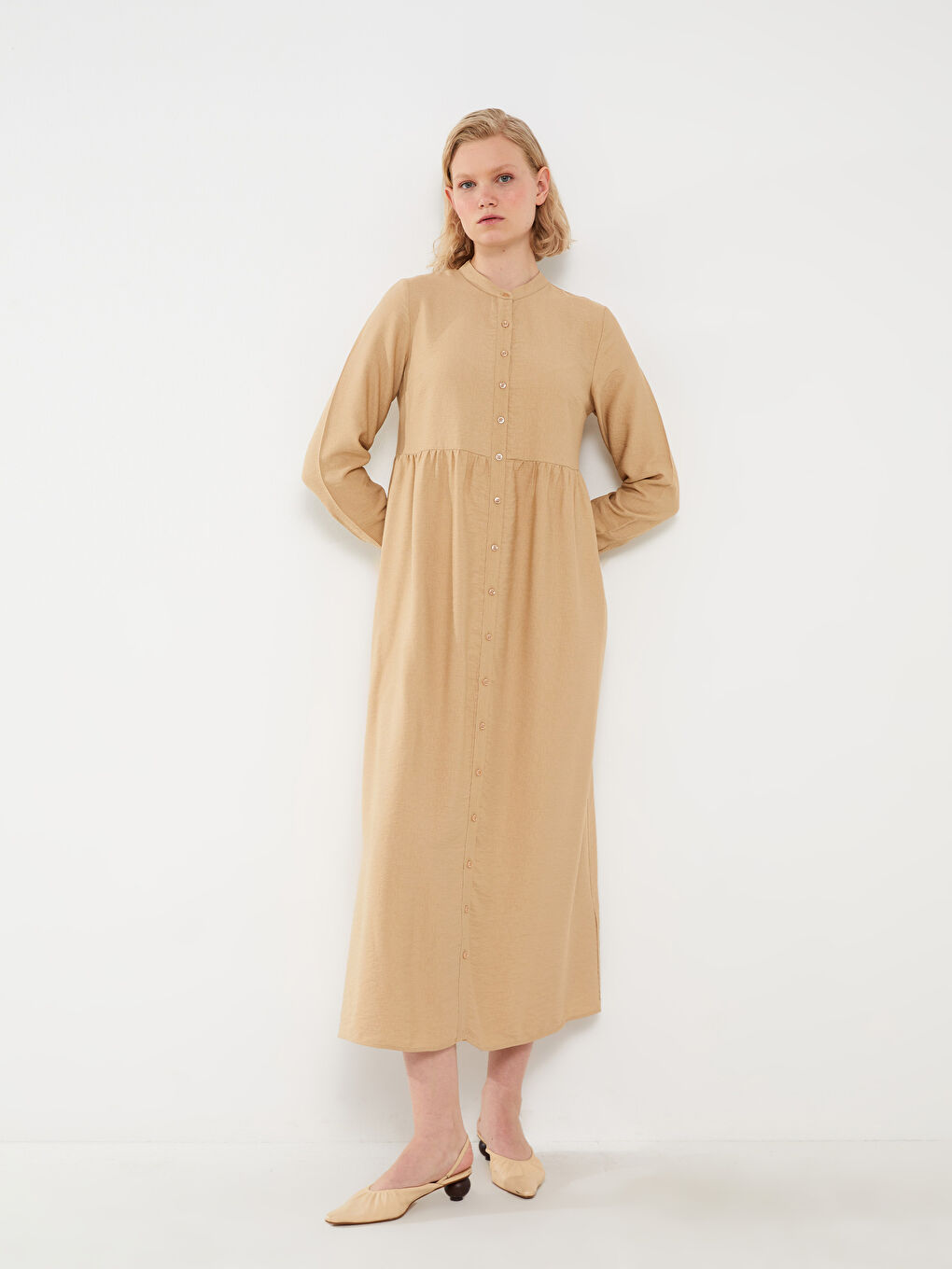 Kahverengi Hakim Yaka Düz Uzun Kollu Kadın Elbise