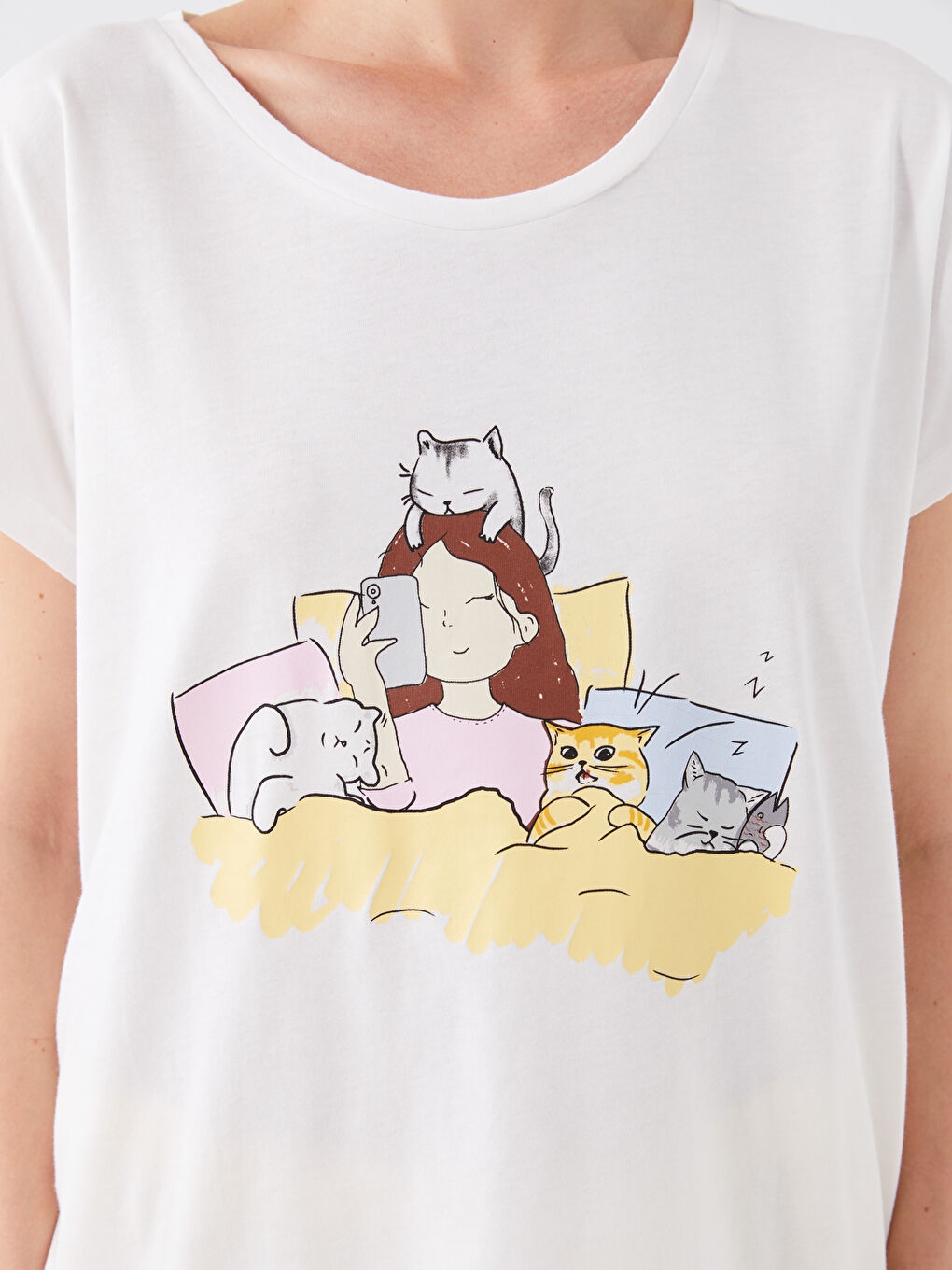 طقم بيجامة قصيرة كم قصير مطبوع بياقة دائرية للسيدات-3