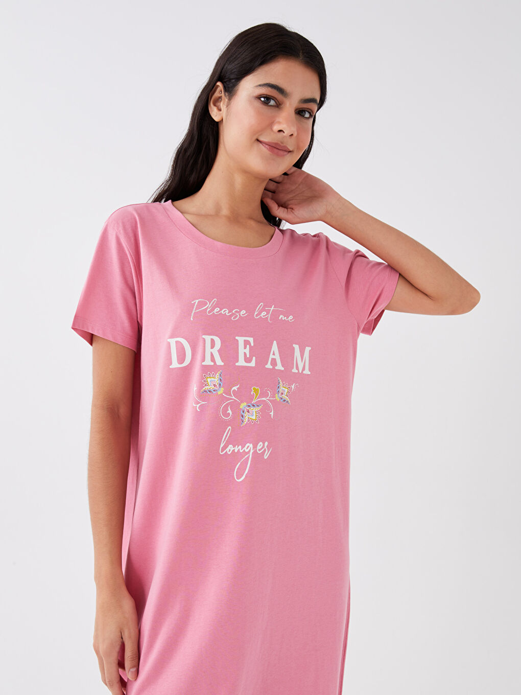 قميص نوم بياقة دائرية مطبوع بأكمام قصيرة للسيدات-2