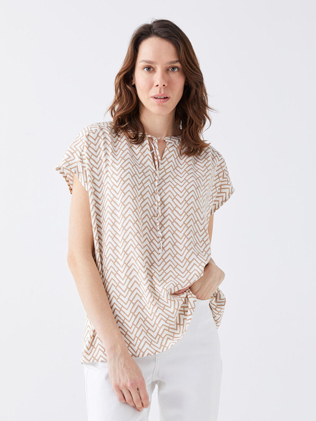 Bluza s vezanjem oko vrata, uzorkovana, kratki rukav za žene