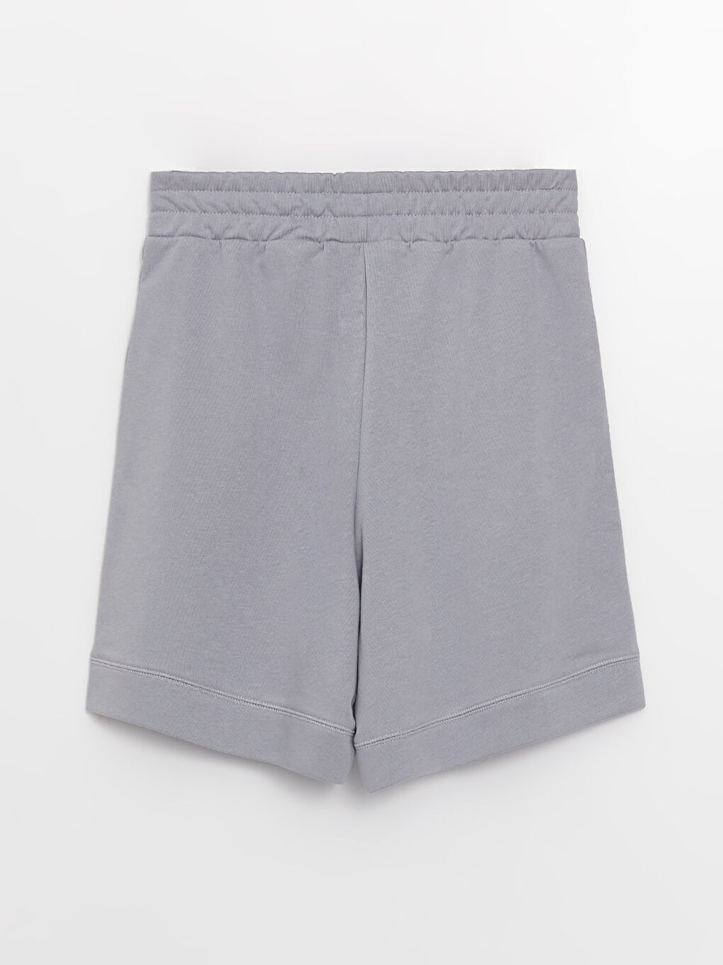 Gri Beli Lastikli Rahat Kalıp Kadın Şort-6