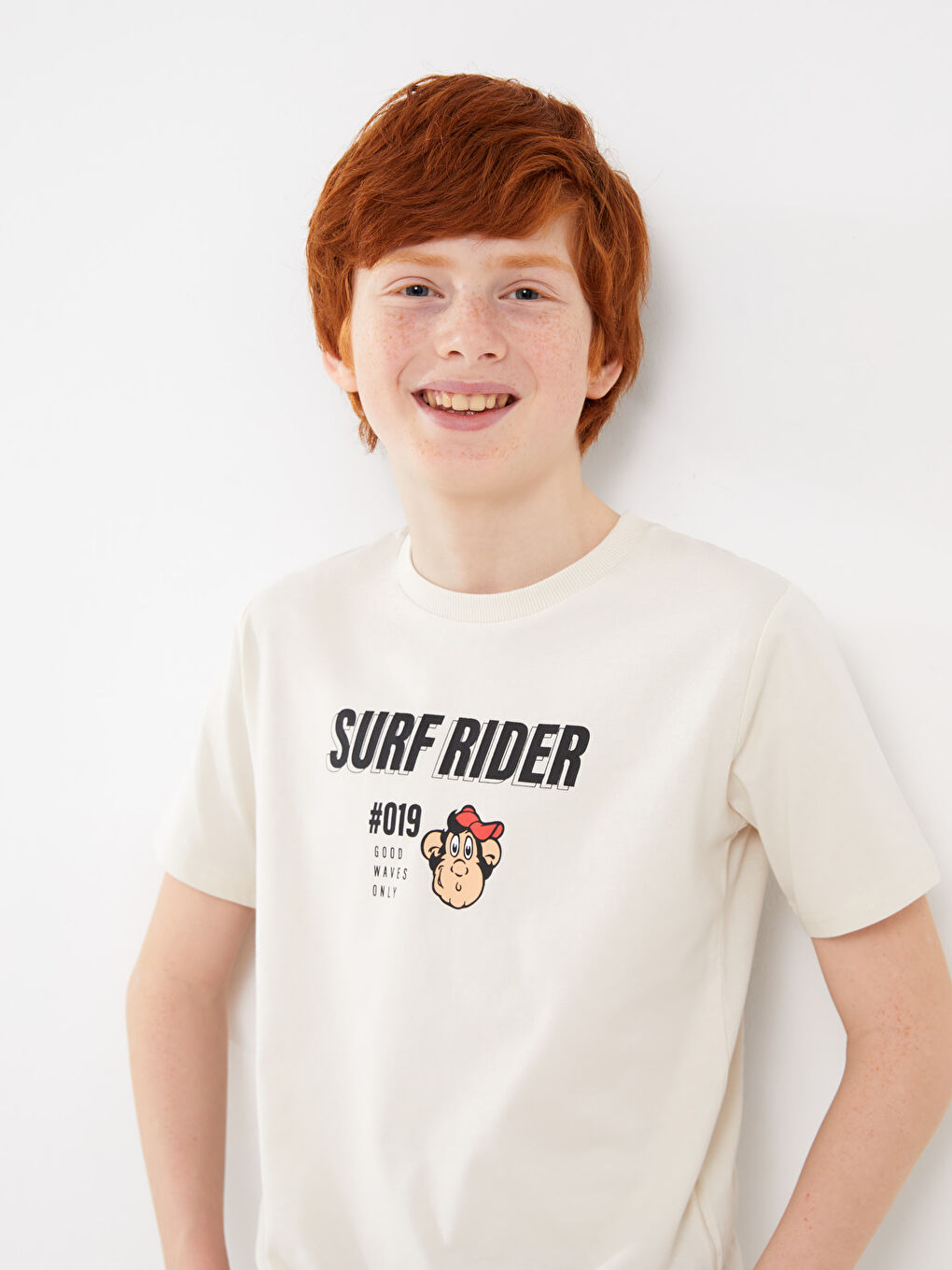LCW Kids Crew Neck Nostalgic Monkey Printed Short Sleeve Boys' T-Shirt -S3GQ73Z4-FWM