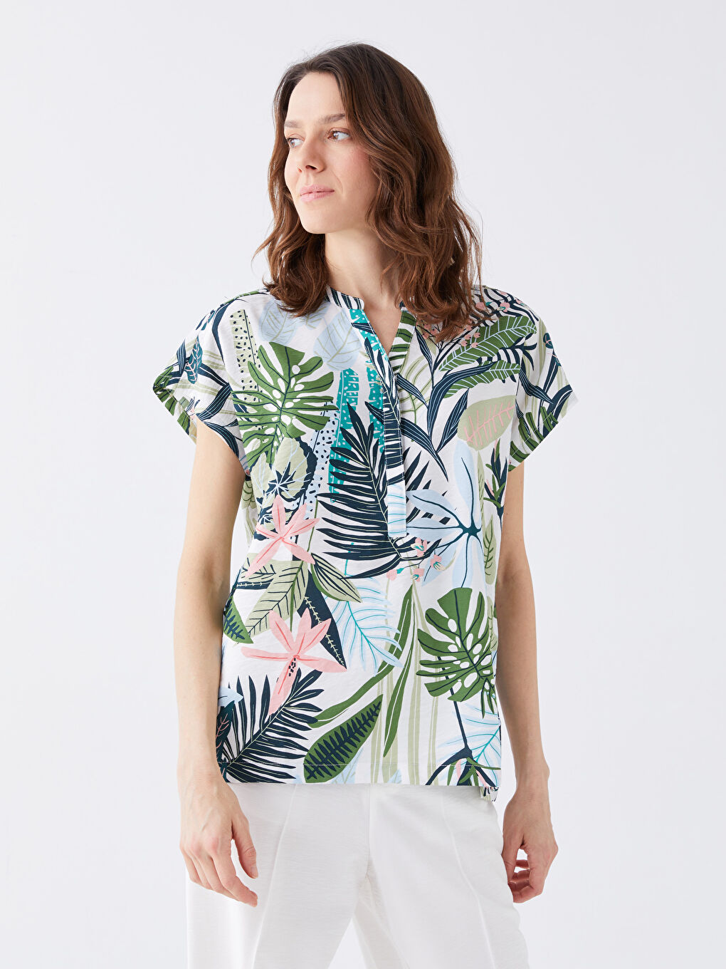 LCWAIKIKI Classic Kerbausschnitt Blumige Kurzarm Bluse für Damen -S3GQ81Z8-LRR