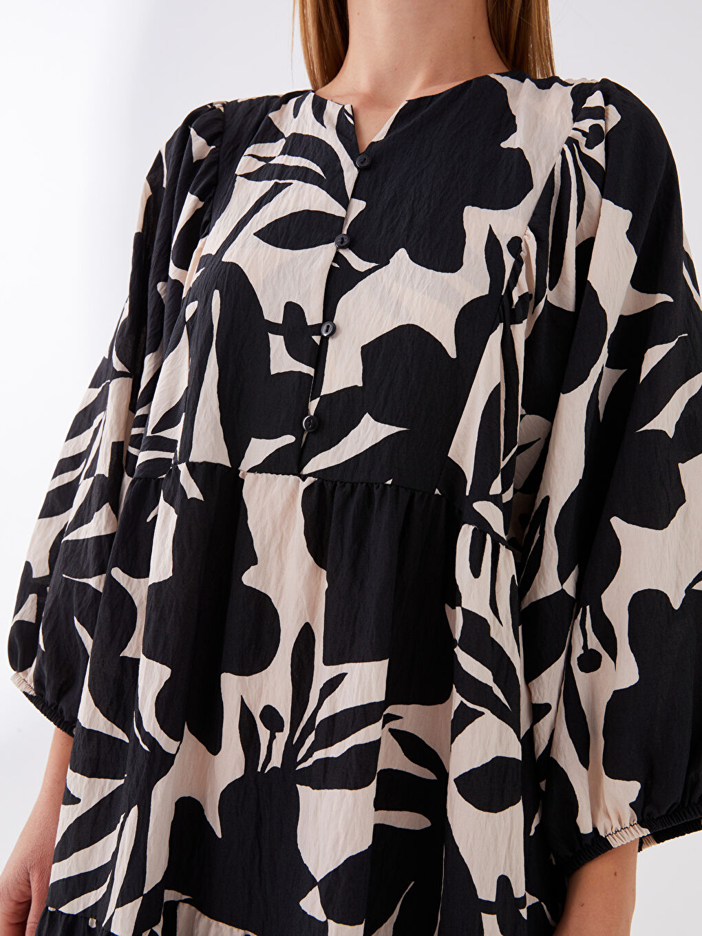 LCWAIKIKI Classic Henley Neckline Patterned Oversized Women's Dress -S3GQ86Z8-LRA