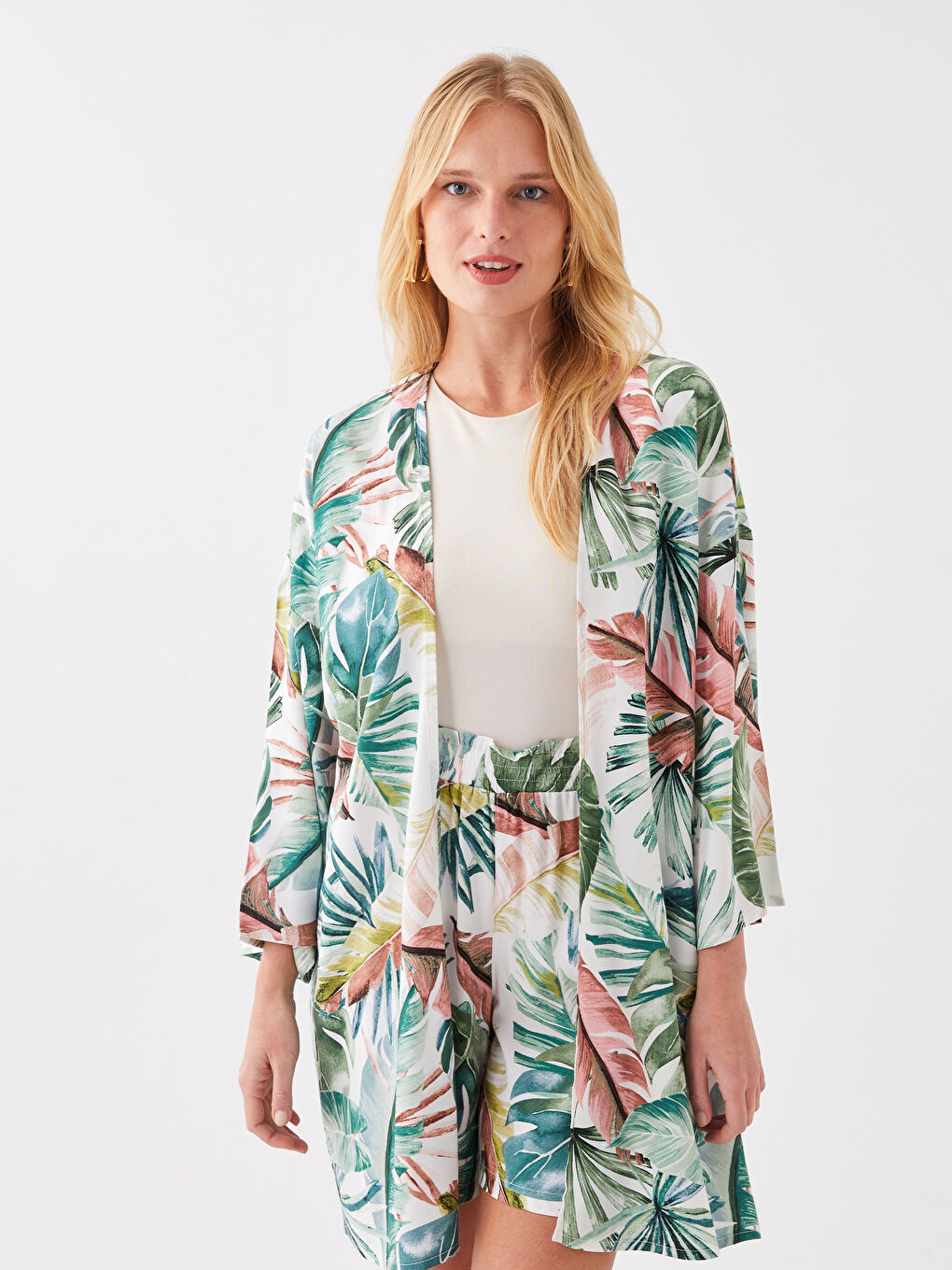 90サイズ短ラン（3/20に使用) LCWAIKIKI Classic Shawl Collar Patterned Oversize Women's