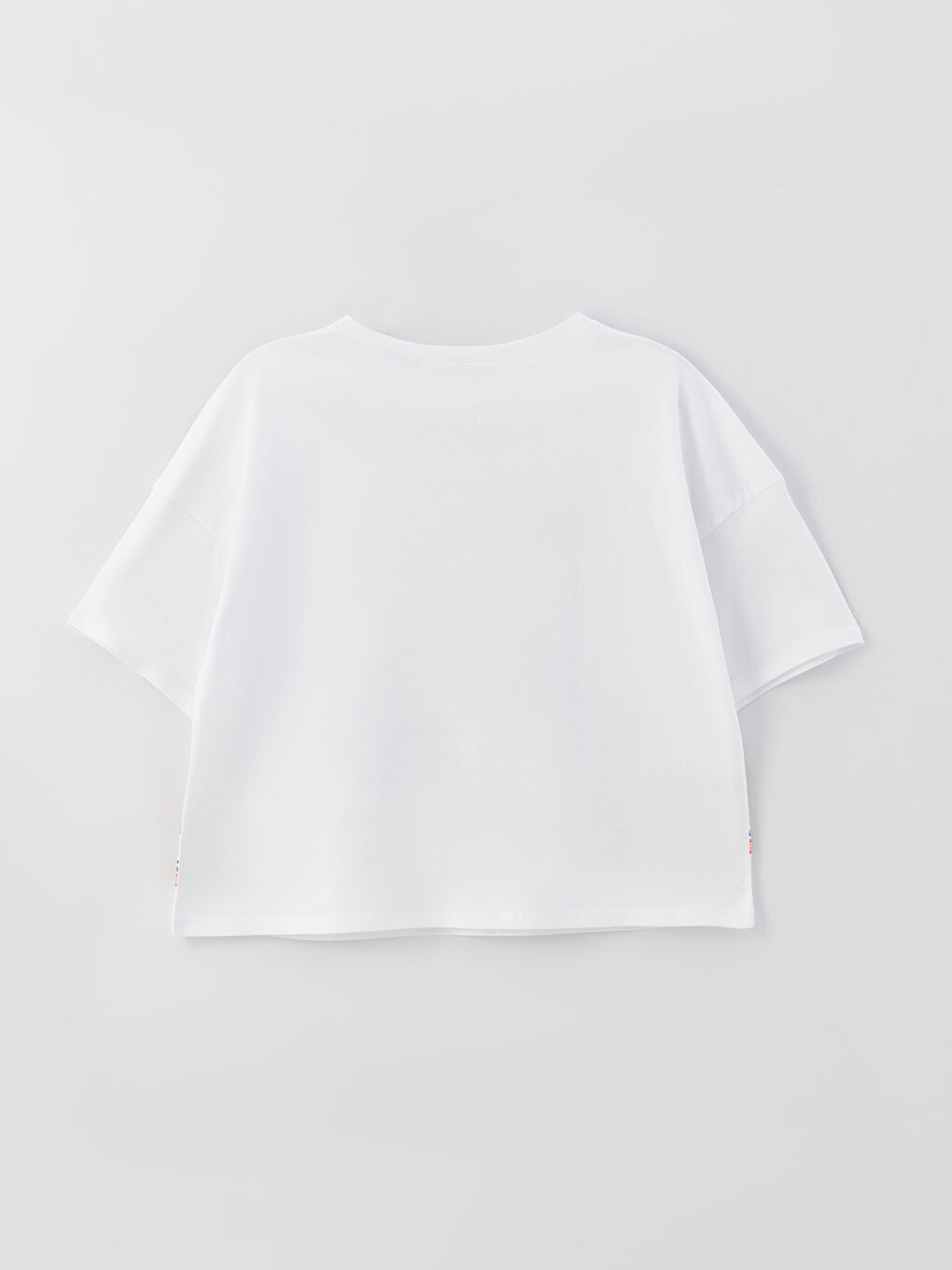 Beyaz Bisiklet Yaka Donald Duck Baskılı Kısa Kollu Kadın Tişört-6