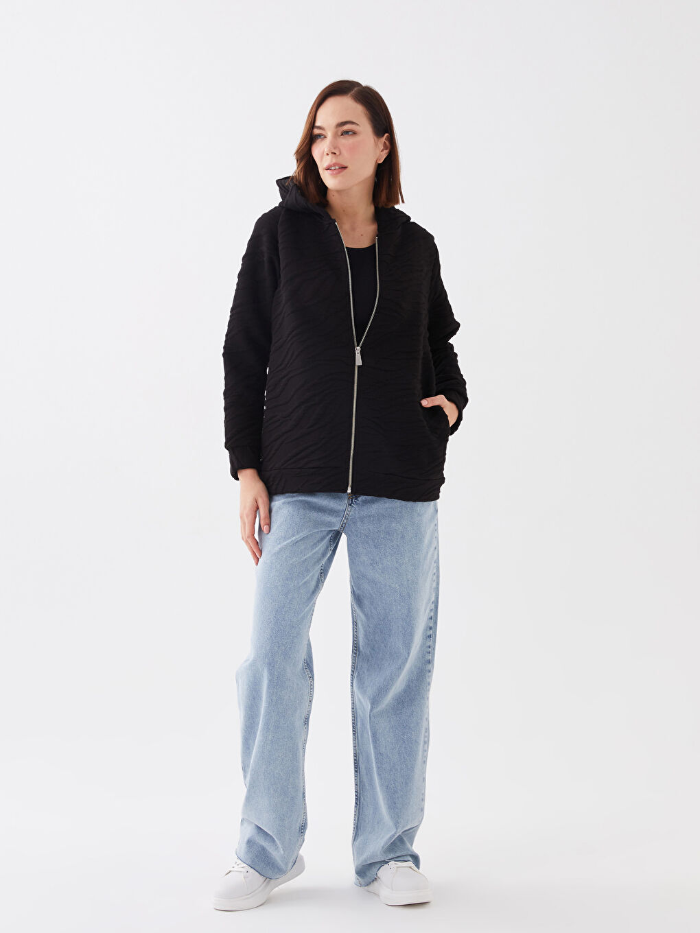 Siyah Kapüşonlu Kendinden Desenli Uzun Kollu Kadın Spor Hırka-4