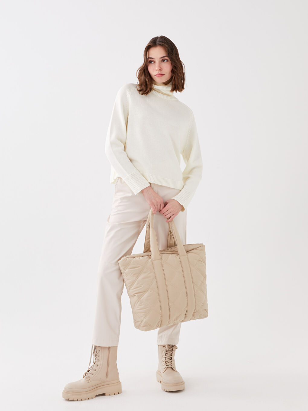 Ekru Kapitoneli Paraşüt Kumaş Kadın Kol Çantası-1