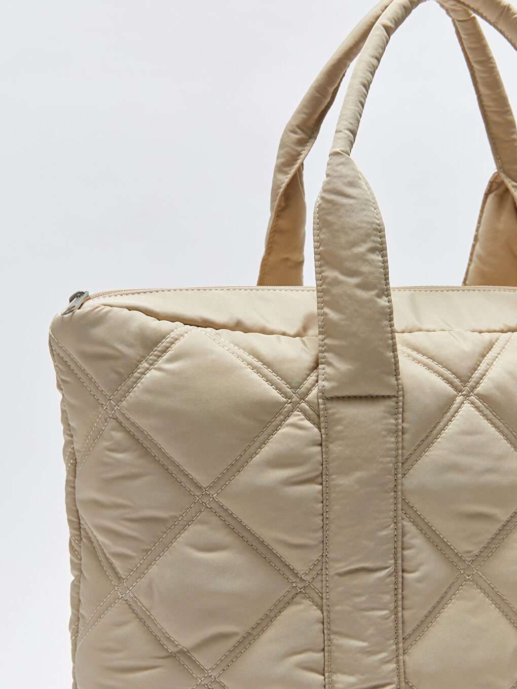 Ekru Kapitoneli Paraşüt Kumaş Kadın Kol Çantası-4