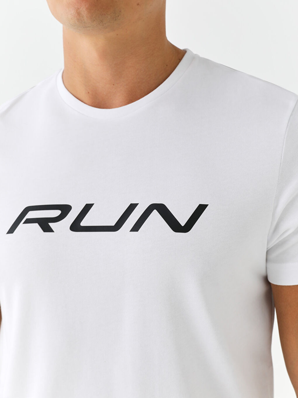 Beyaz Bisiklet Yaka Kısa Kollu Erkek Spor Tişört-3