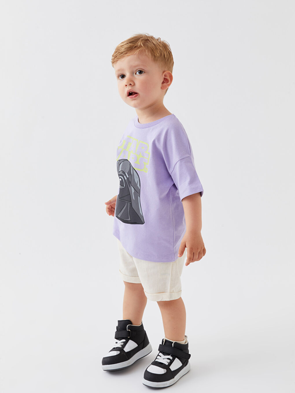 LC Waikiki Star Wars Printed Crew Neck Short Sleeve Baby Boy T-Shirt -S3GS65Z1-GES