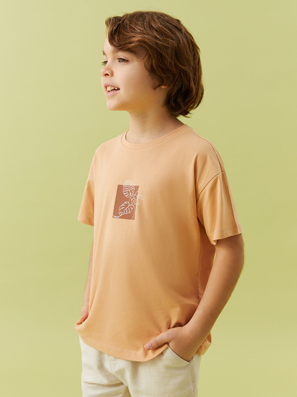 Kahverengi Rahat Kalıp Bisiklet Yaka Baskılı Erkek Çocuk Tişört-1