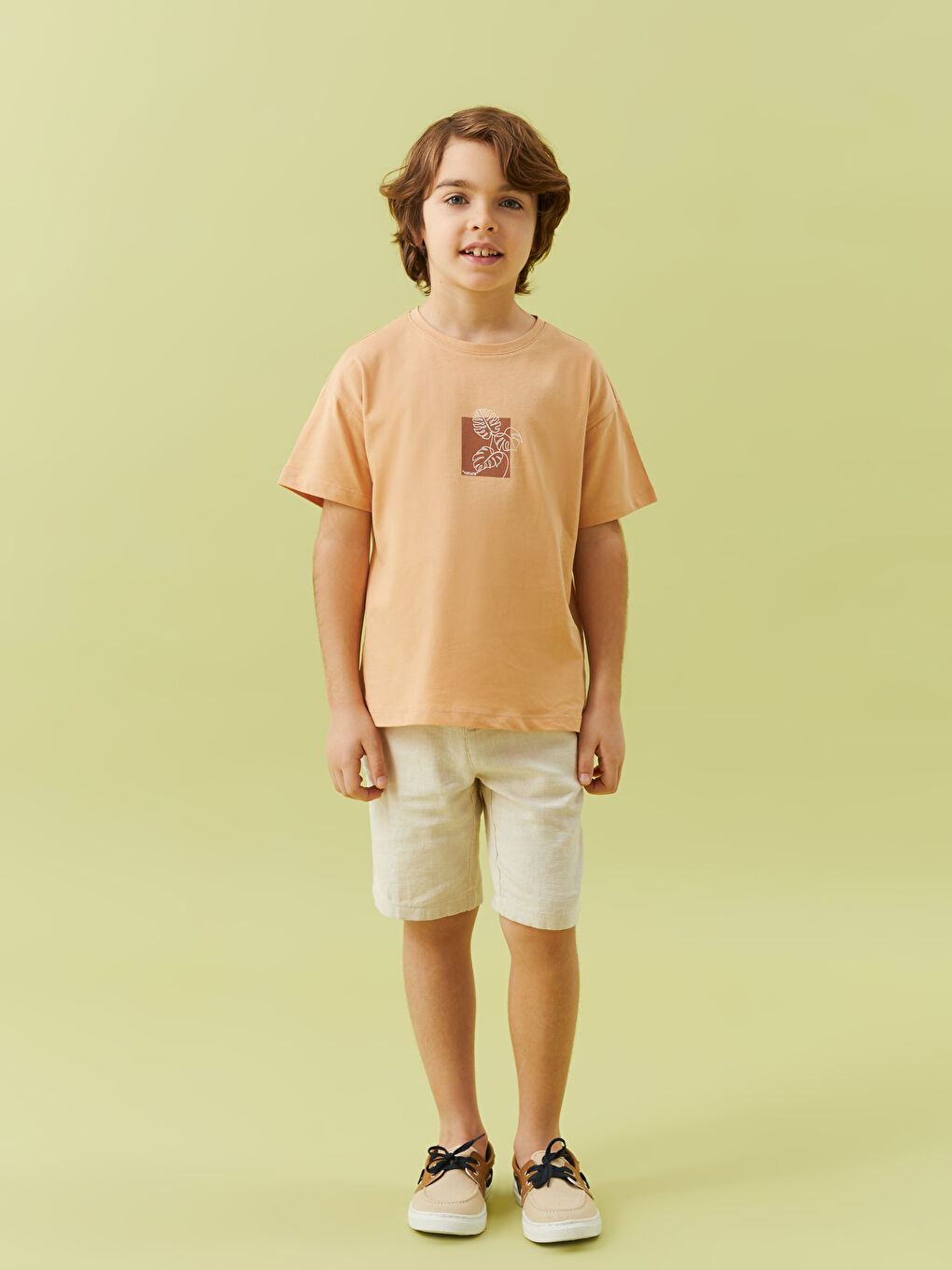 Kahverengi Rahat Kalıp Bisiklet Yaka Baskılı Erkek Çocuk Tişört-2