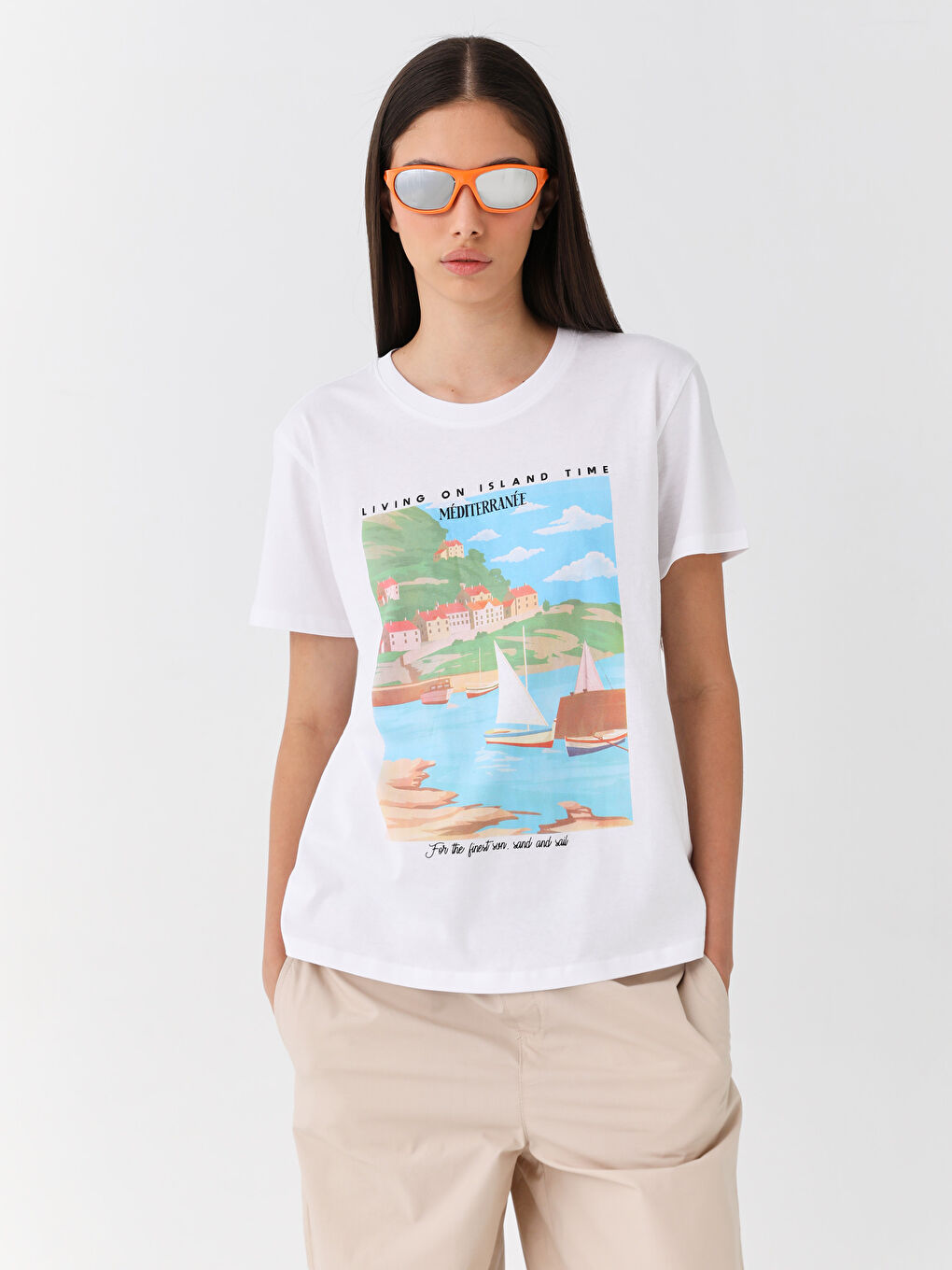 تيشيرت نسائي بأكمام قصيرة وياقة دائرية مطبوع-1