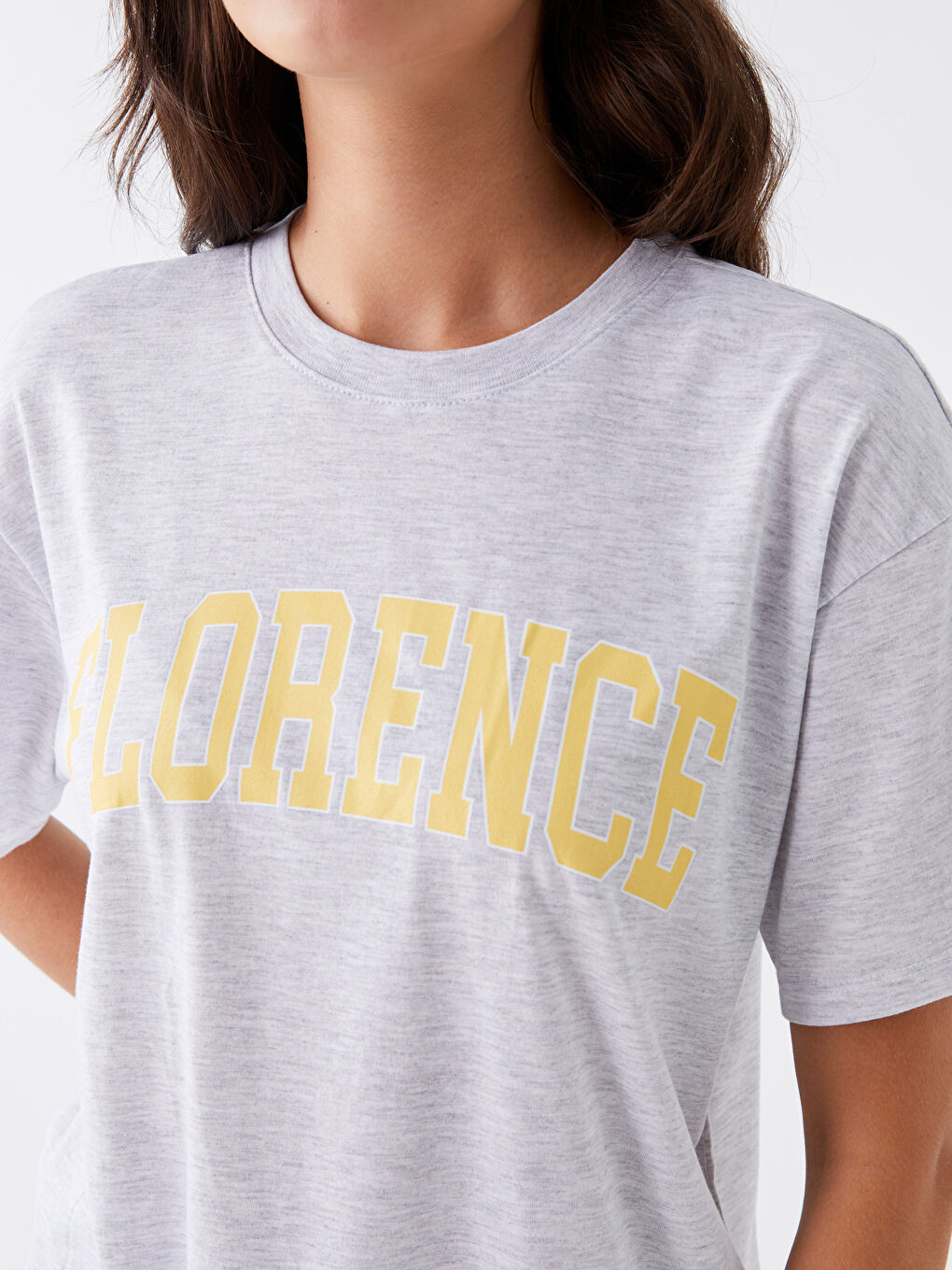 მრგვალი საყელო ნაბეჭდი მოკლე სახელო ქალებისთვის მაისური-3