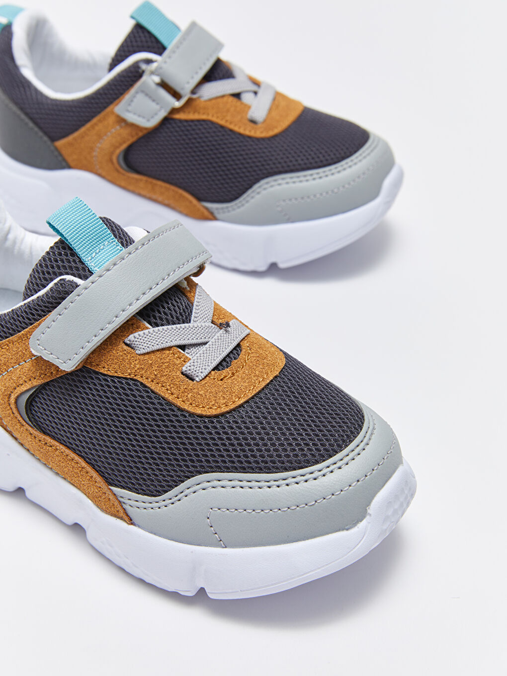 Gri Renk Bloklu Cırt Cırtlı Erkek Bebek Spor Ayakkabı.-2