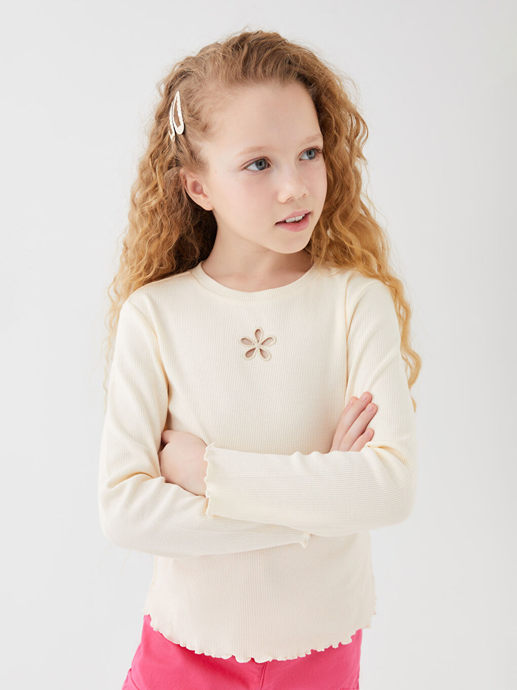 Ekru Bisiklet Yaka Nakışlı Uzun Kollu Kız Çocuk Tişört-1