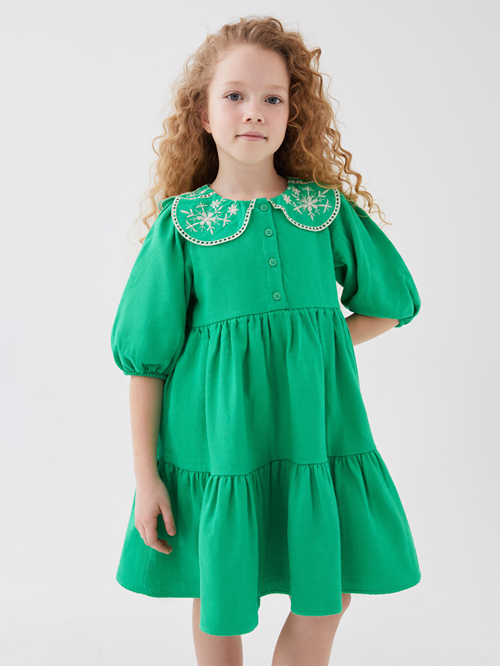 LCW Kids Yeşil Bebe Yaka Nakışlı Kız Çocuk Elbise
