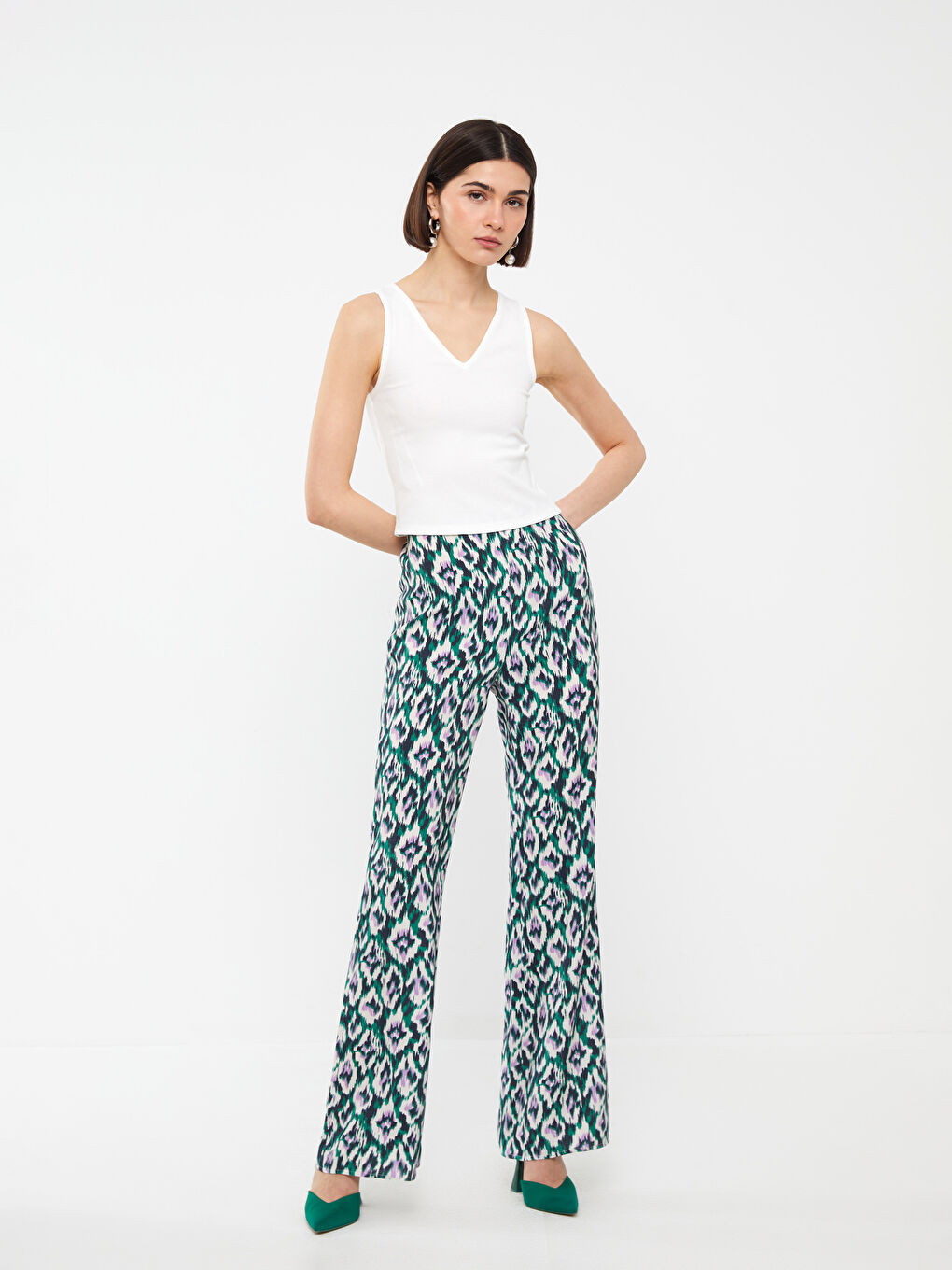 قميص قصير سادة بياقة على شكل حرف V للسيدات-2