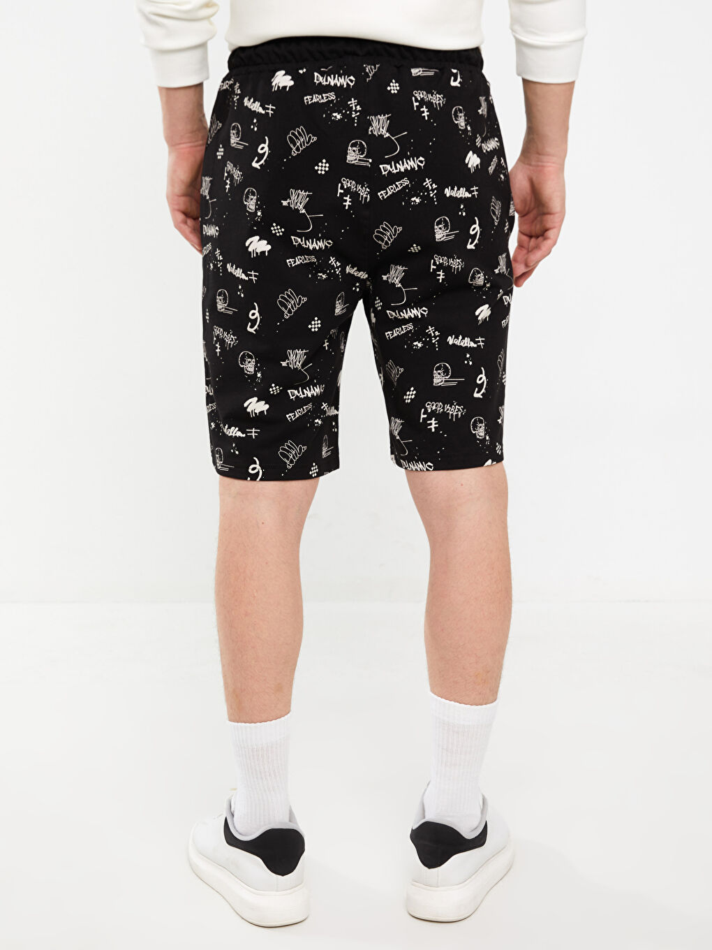 Slim Fit Binding Detail Men's Shorts-4