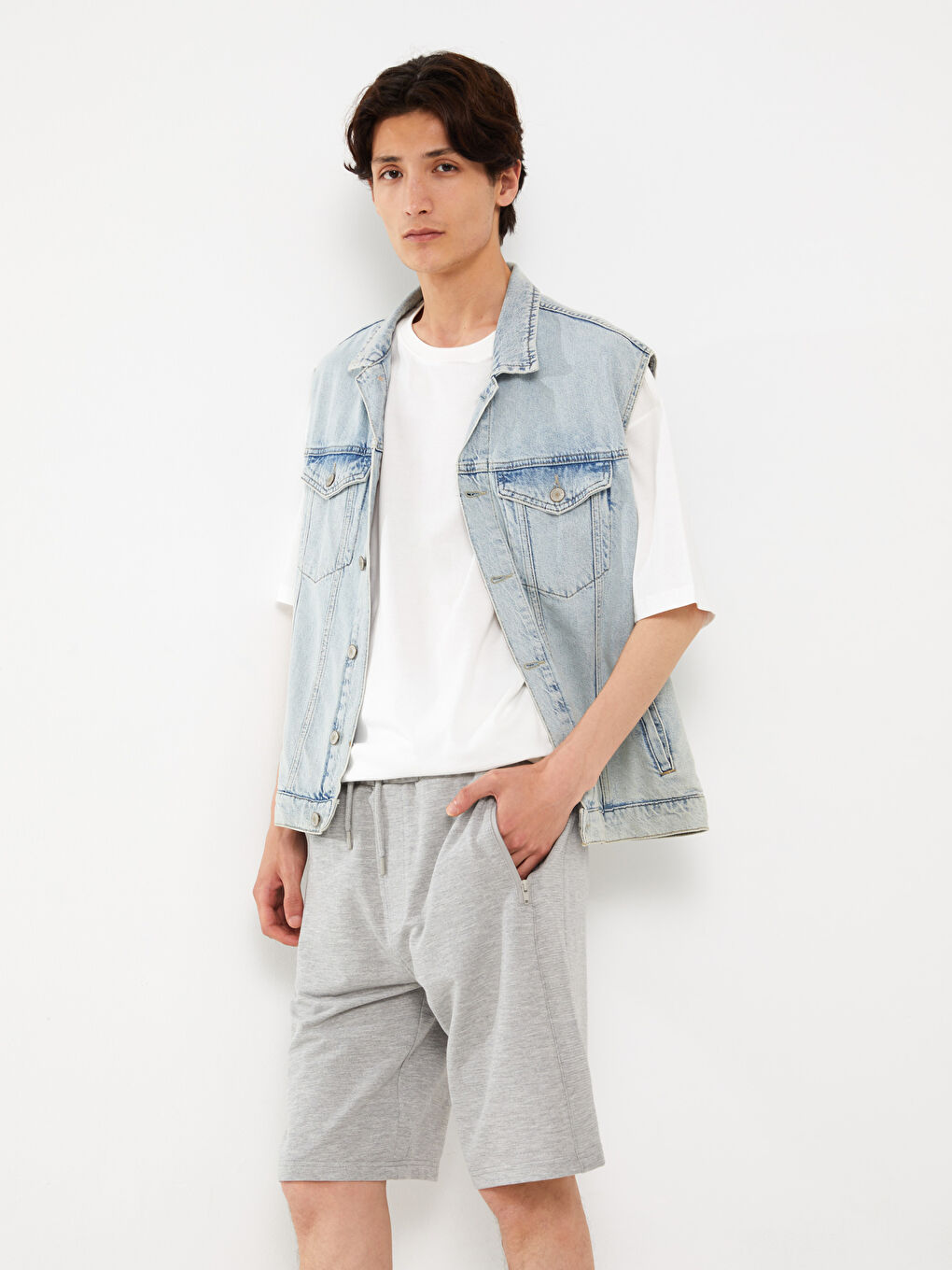 Gri Slim Fit Beli Bağlama Detaylı Erkek Şort-1