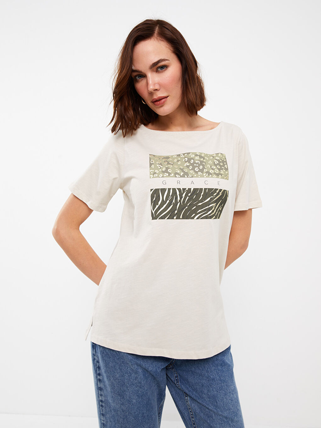 Bej Bisiklet Yaka Baskılı Kısa Kollu Kadın Tişört-1