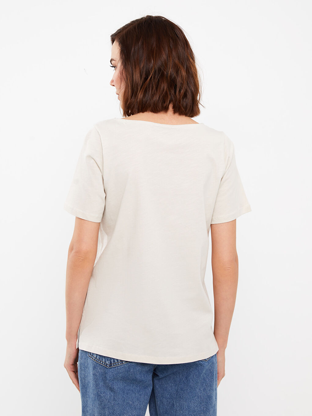 Bej Bisiklet Yaka Baskılı Kısa Kollu Kadın Tişört-4
