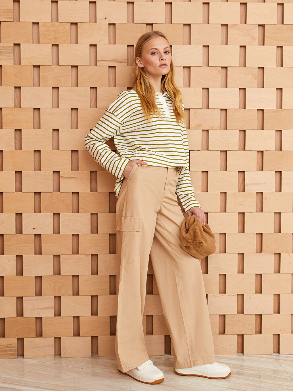 Әйелдерге арналған кең балақ өрнексіз кең шалбар-1