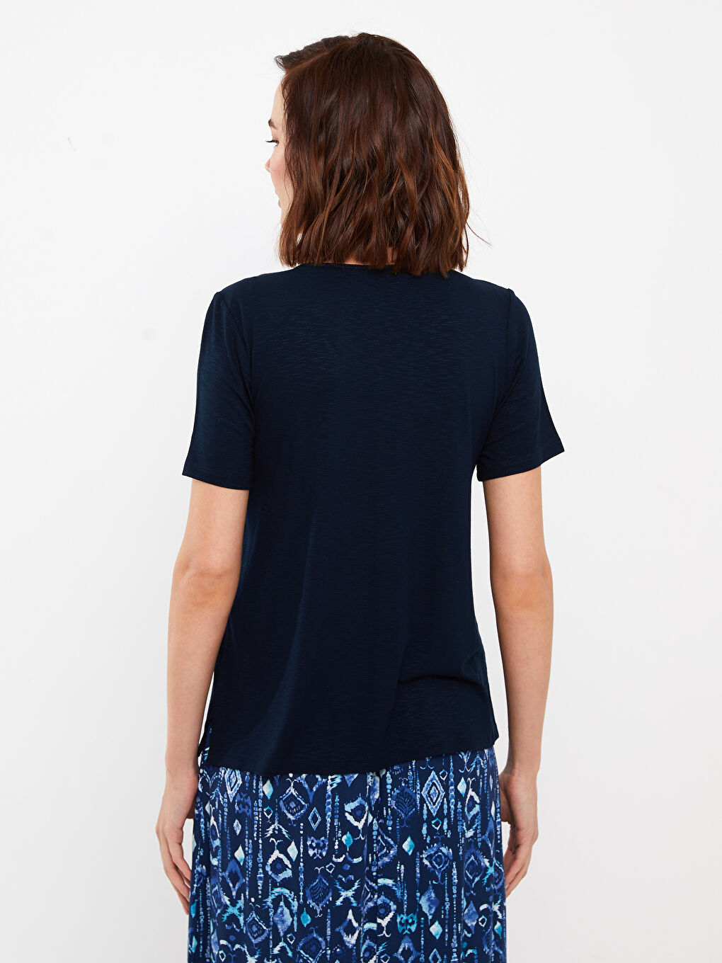 Lacivert V Yaka Düz Kısa Kollu Kadın Tişört-4
