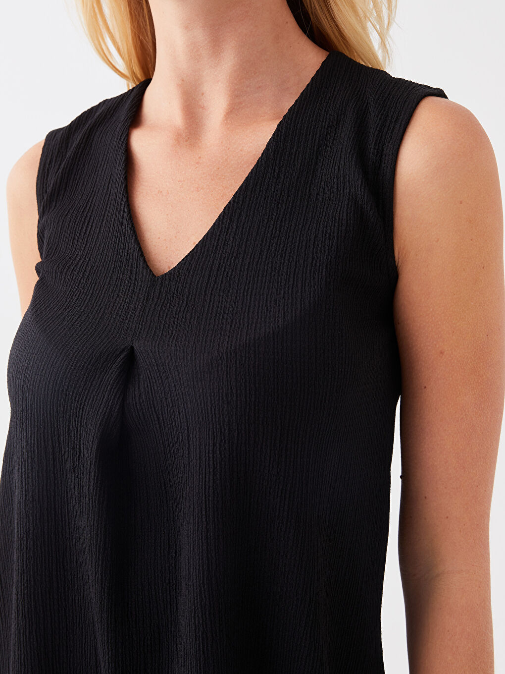 Siyah Kadın V Yaka Düz Atlet-4