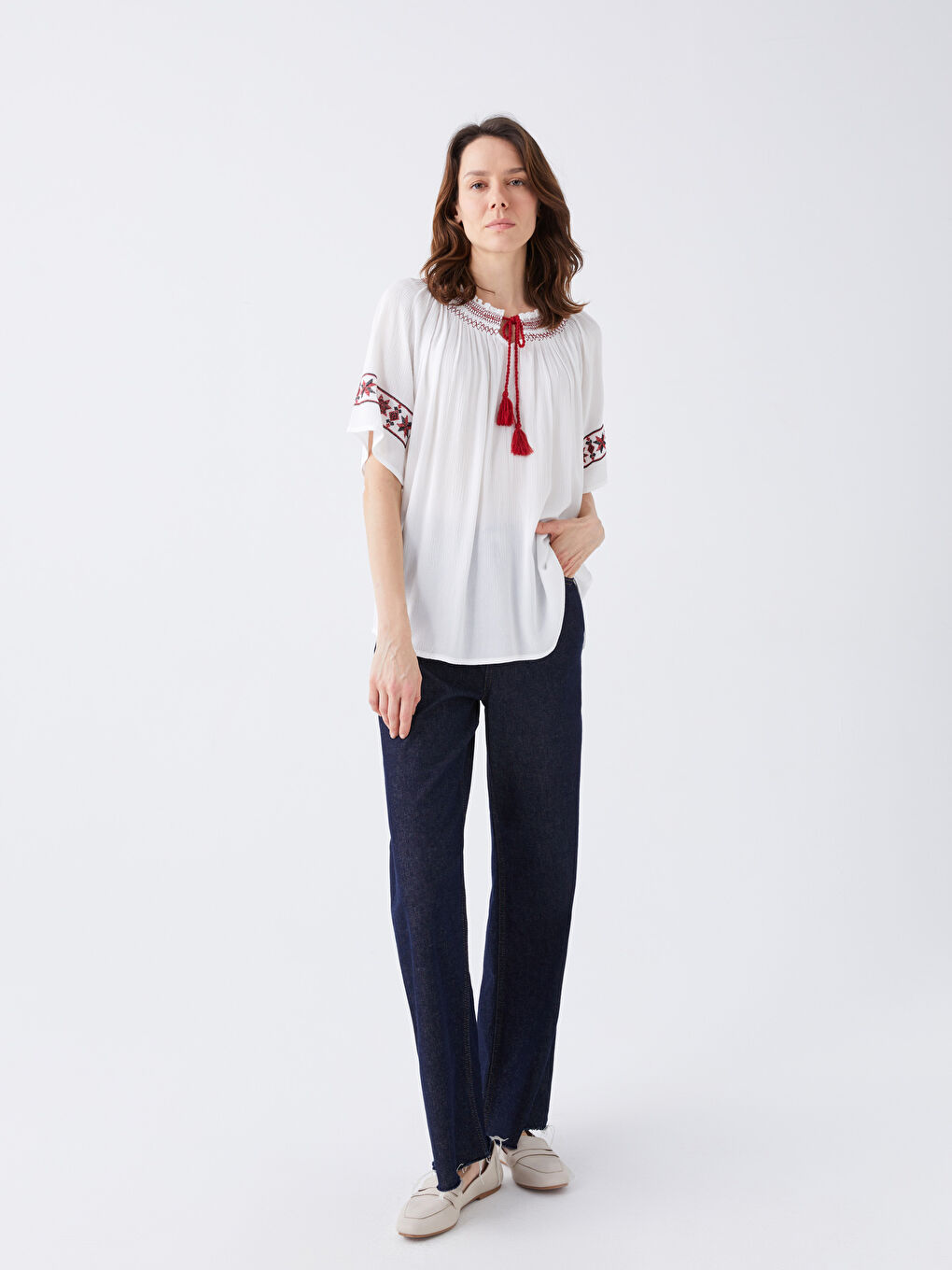 LCWAIKIKI Classic Button Down Collar Embroidered Short Sleeve Oversize Women's Blouse -S3H150Z8-RVK