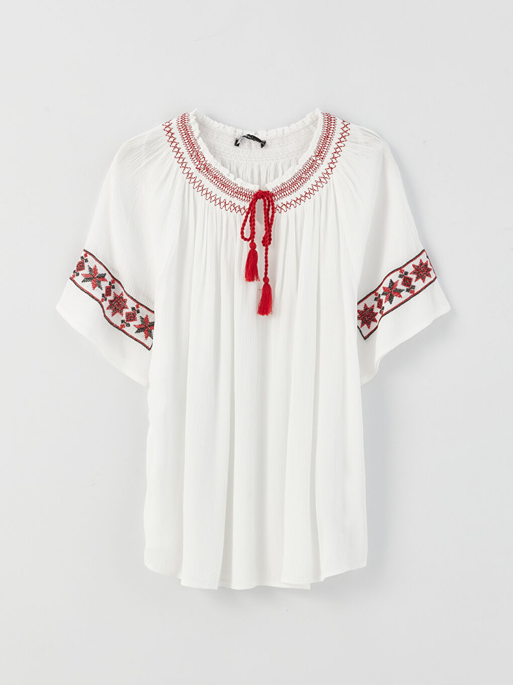 LCWAIKIKI Classic Button Down Collar Embroidered Short Sleeve Oversize Women's Blouse -S3H150Z8-RVK