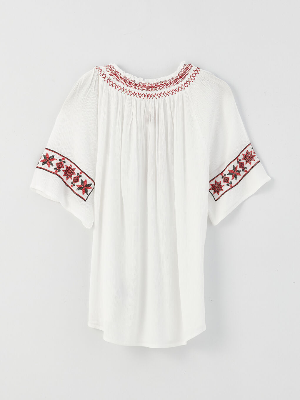 LCWAIKIKI Classic Button Down Collar Embroidered Short Sleeve Oversize Women's Blouse -S3H150Z8-RVK
