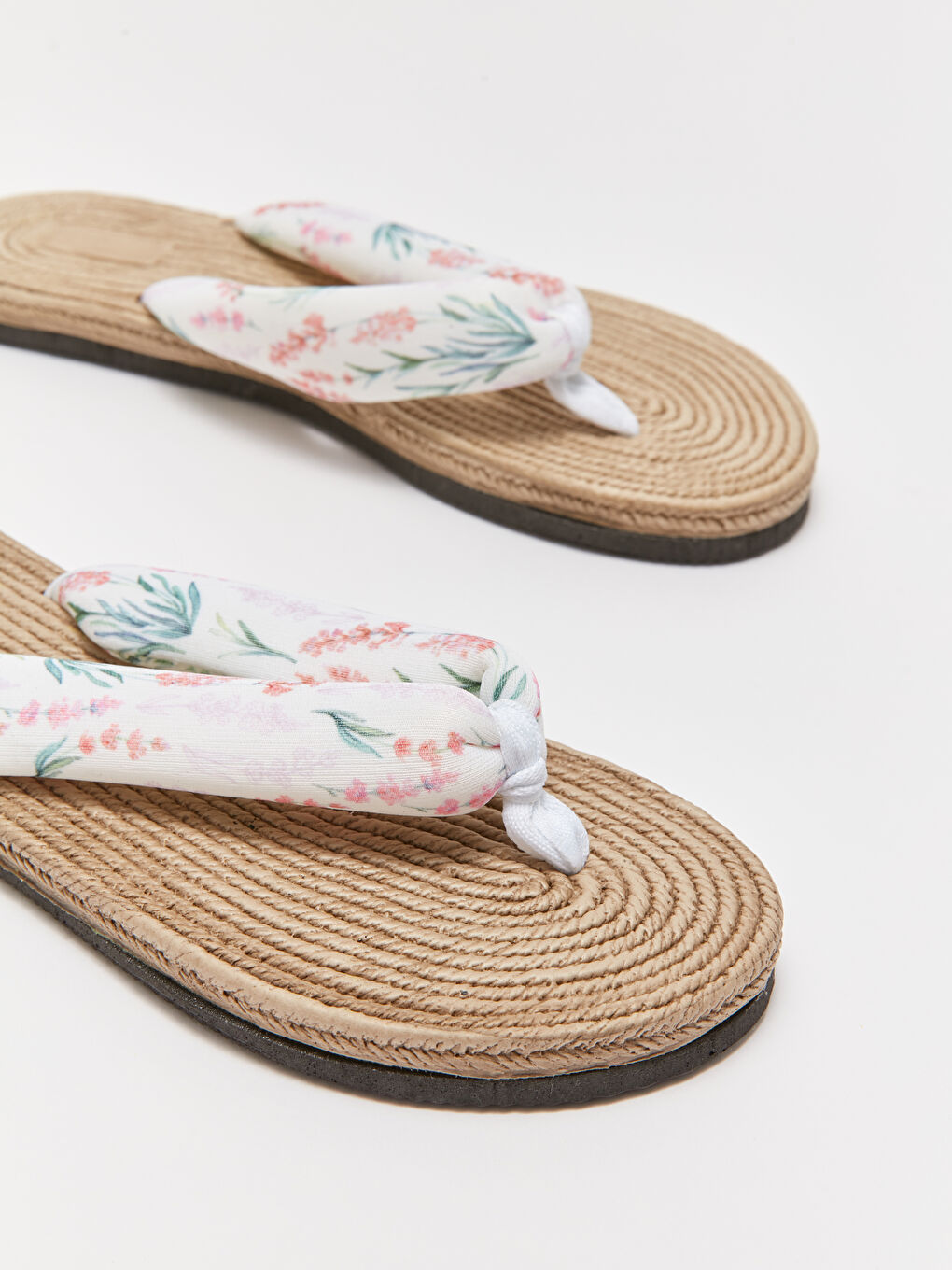 Pembe Hasır Detaylı Parmak Arası Kadın Plaj Terliği-4