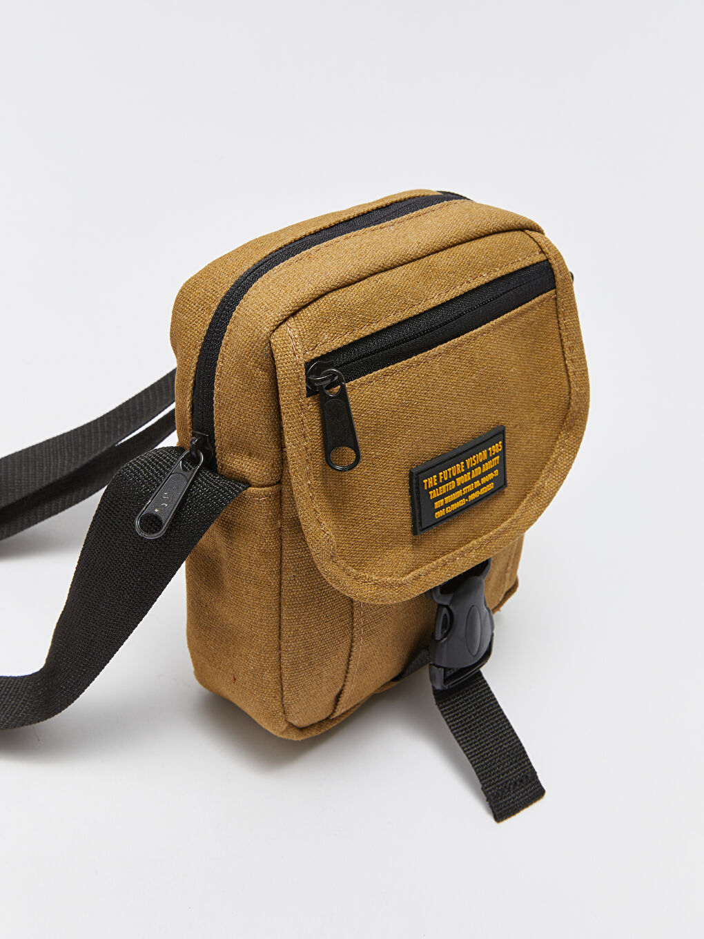 Tag Detail Canvas Men's Crossbody Bag -S3H178Z8-H3W