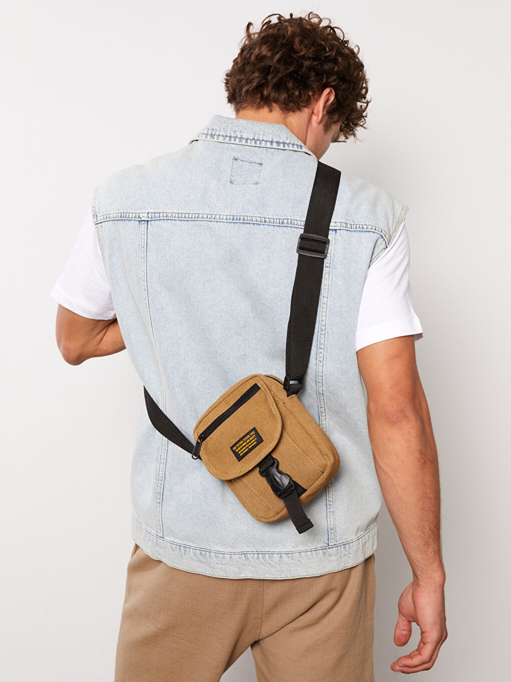 Tag Detail Canvas Men's Crossbody Bag -S3H178Z8-H3W