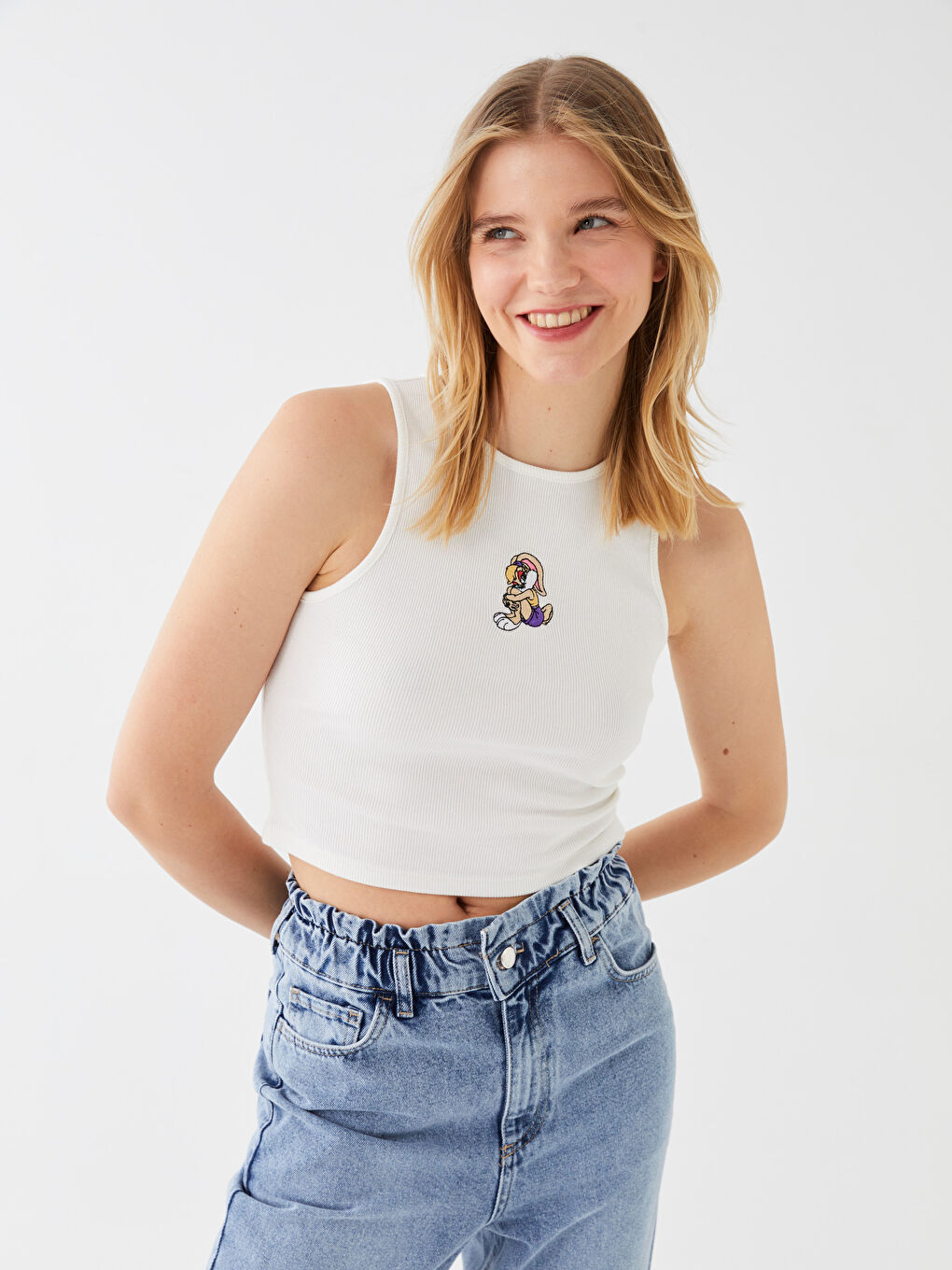 LCW Vision Crew Neck Lola Bunny Women's Printed Crop -S3H211Z8-R9J